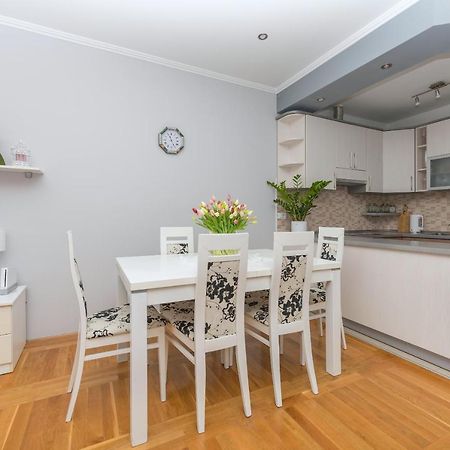 מאקרסקה Long Apartment מראה חיצוני תמונה