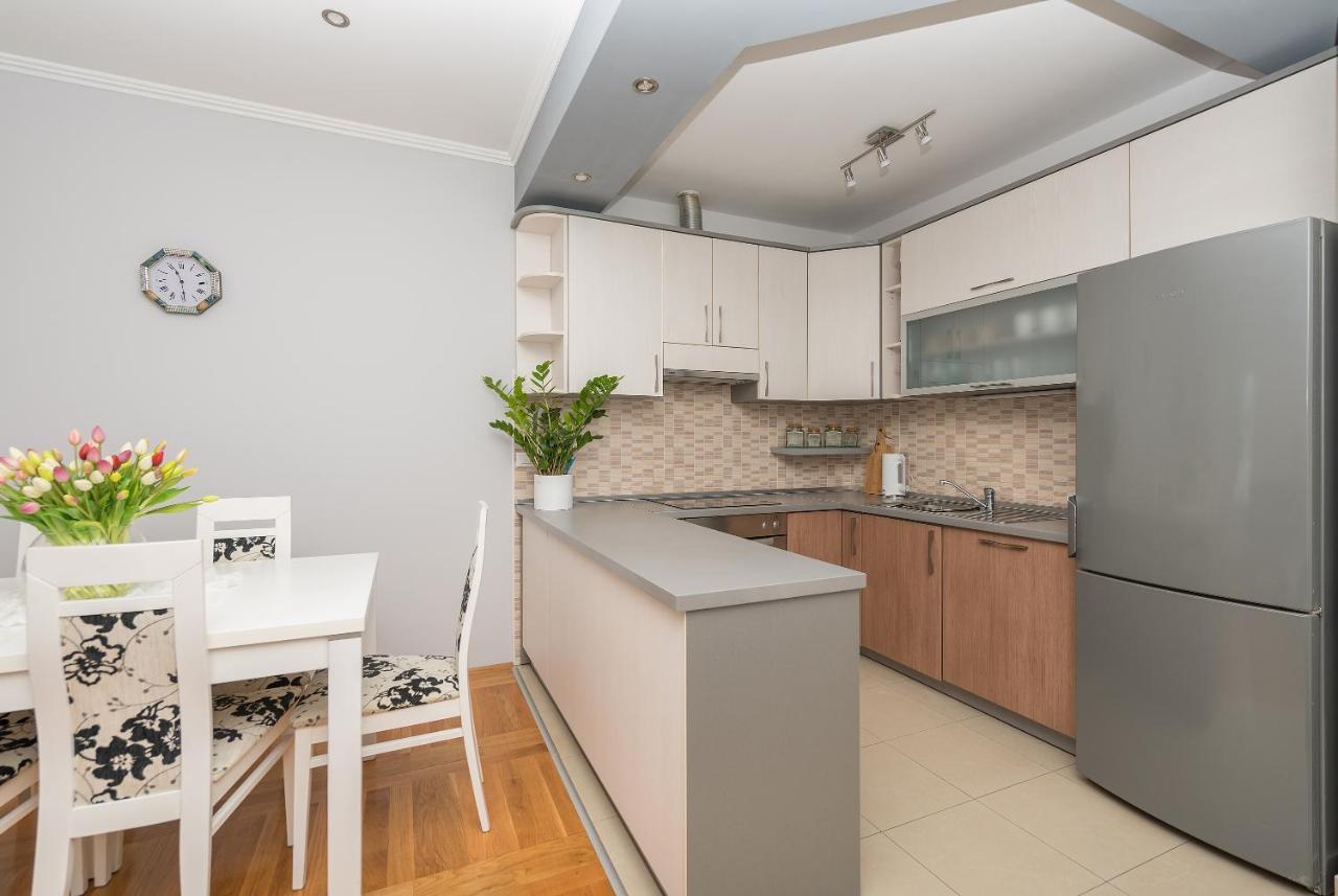 מאקרסקה Long Apartment מראה חיצוני תמונה